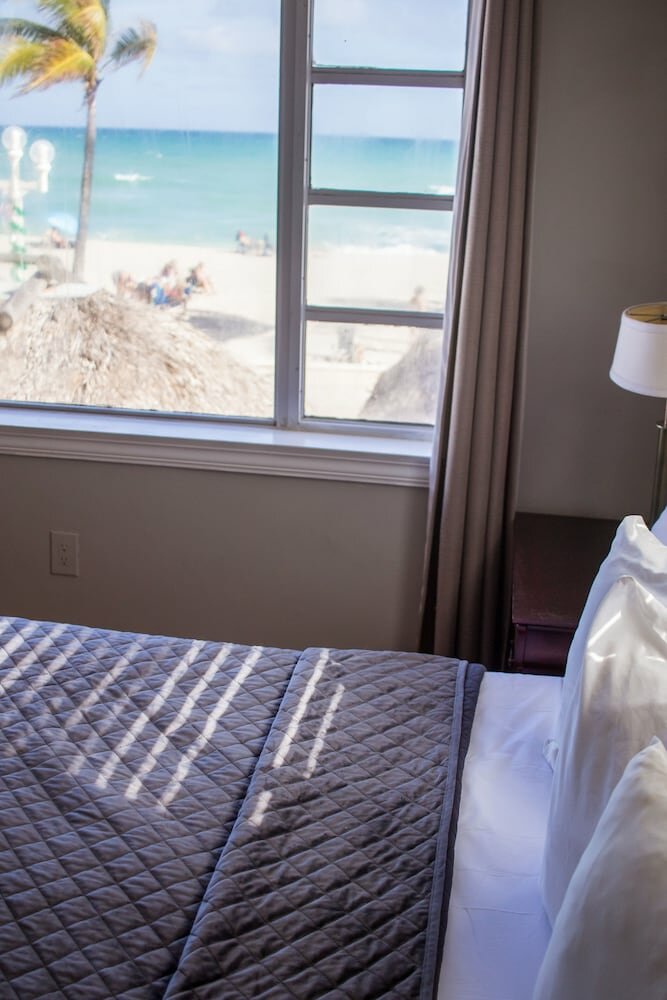 Room, 1 Queen Bed with Sofa bed