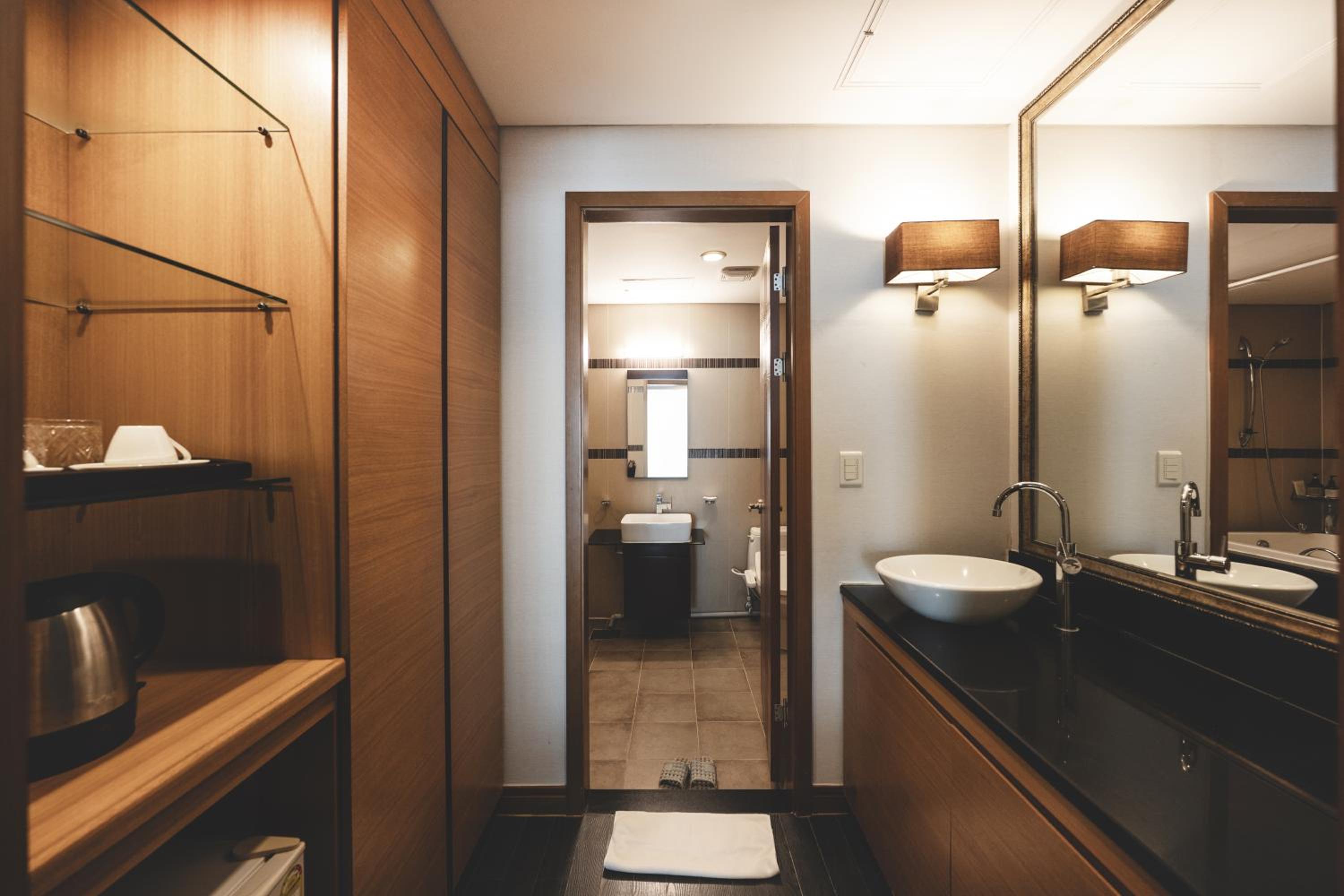 Family Queen Twin - Suite 