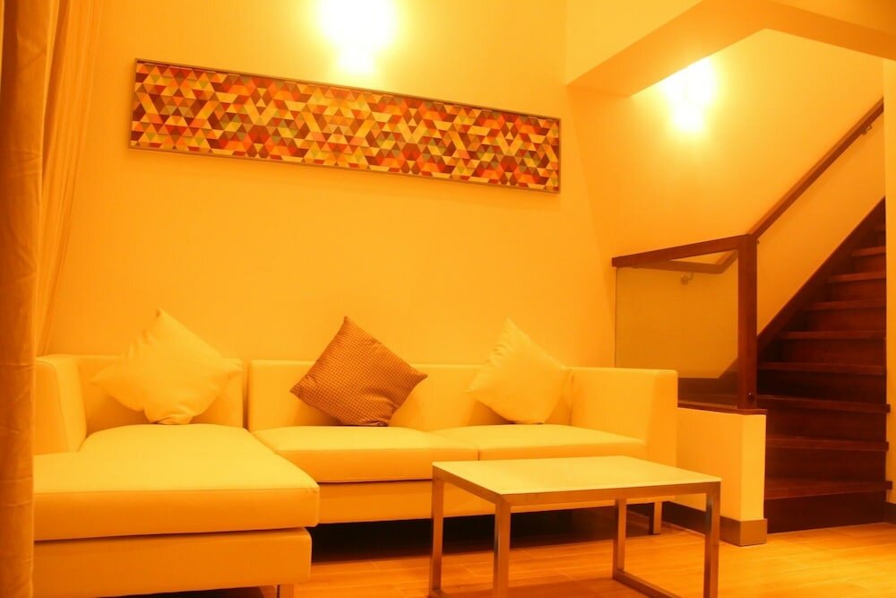 Suite, 1 King Bed, Sea View (Additional Living Area)