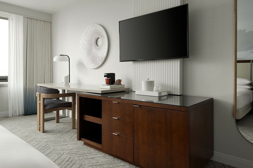 Room, 2 Queen Beds, Harbor View (Mobility/Hearing Access, Roll-In Shwr)