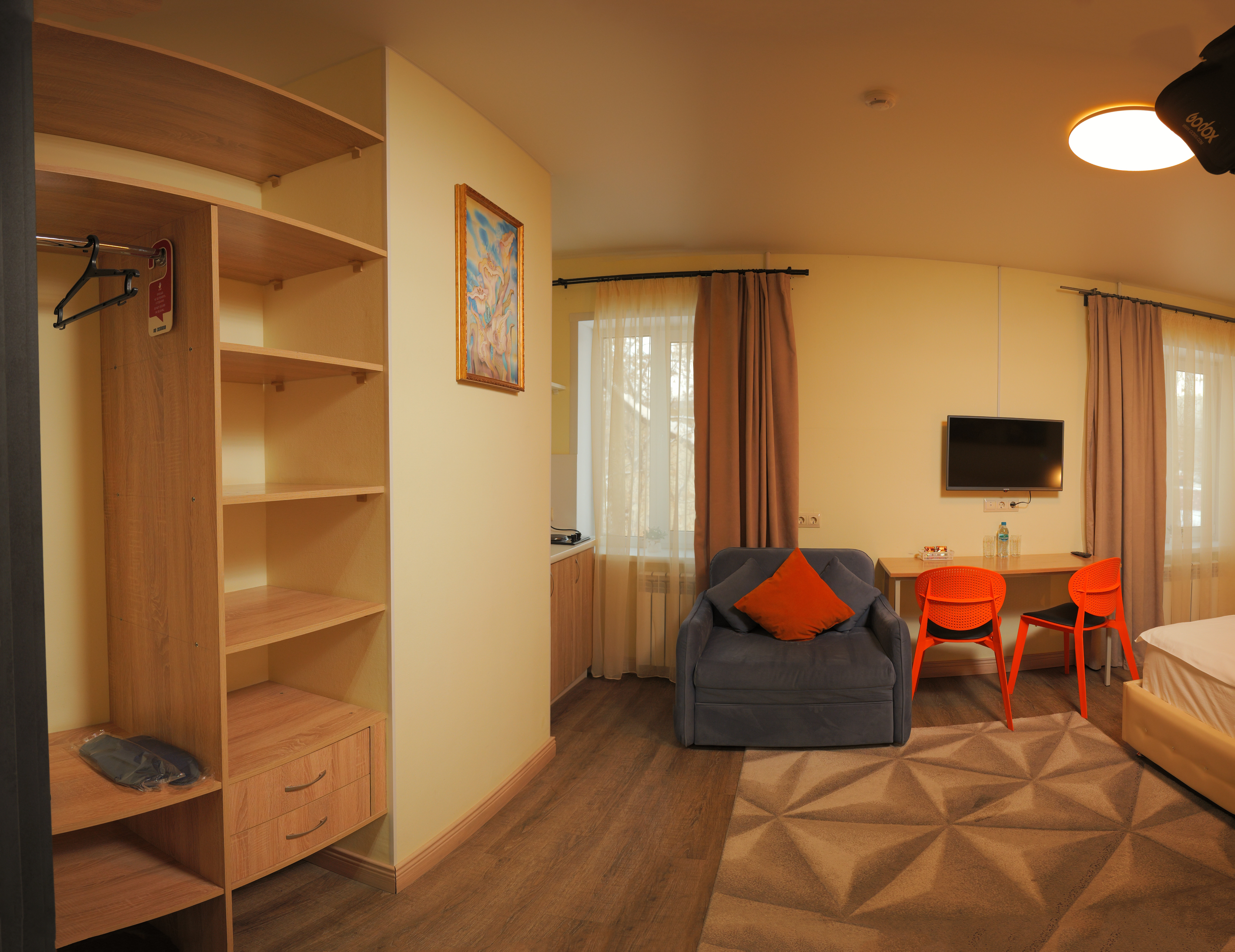 Трехместный номер «Комфорт» с душем