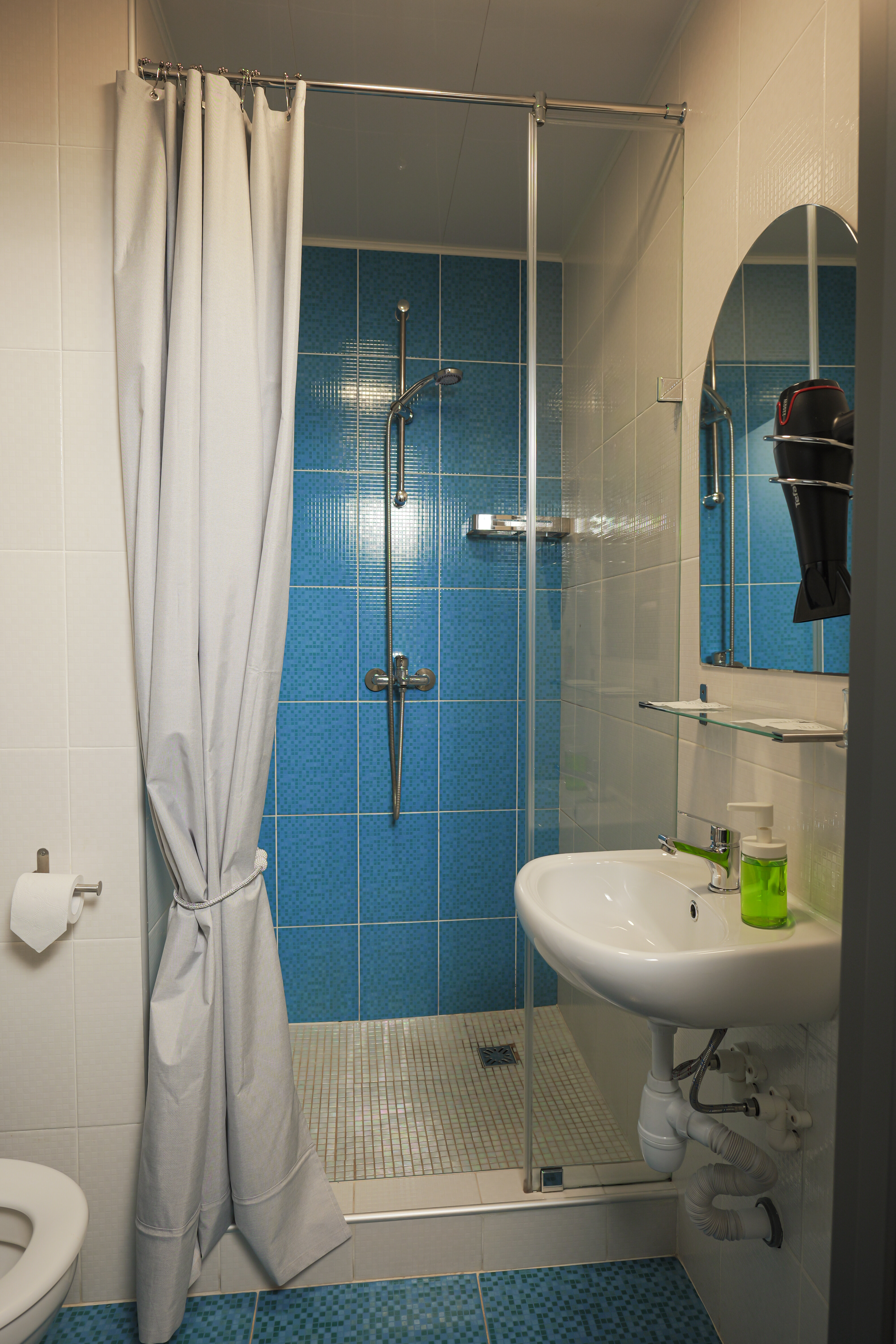 Номер с кроватью размера «queen-size»