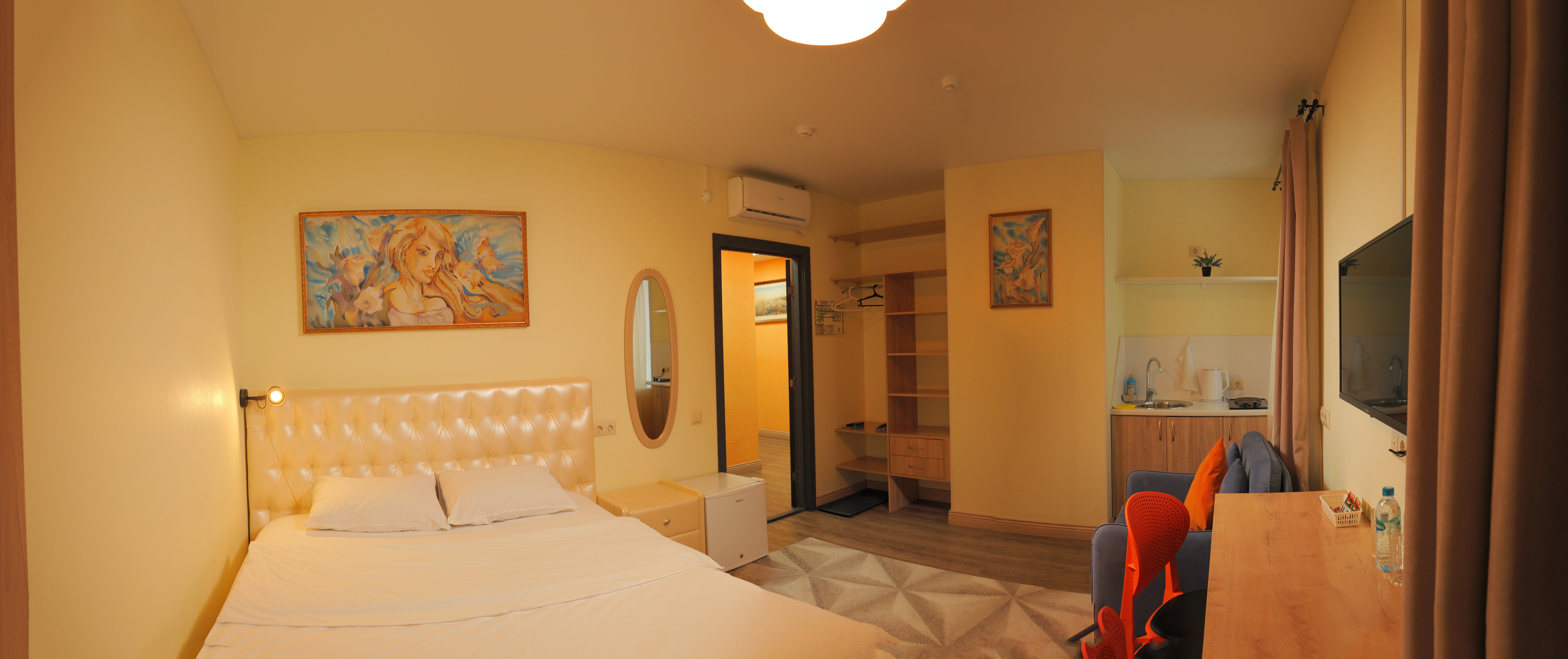 Трехместный номер «Комфорт» с душем