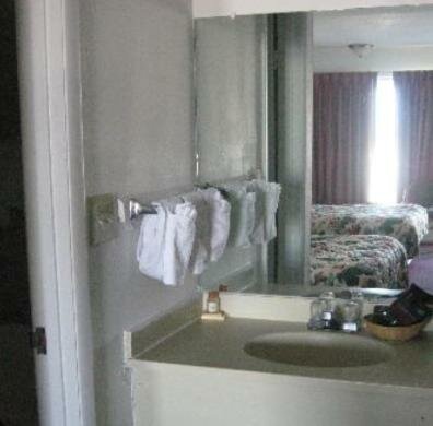 King Room - Non-Smoking