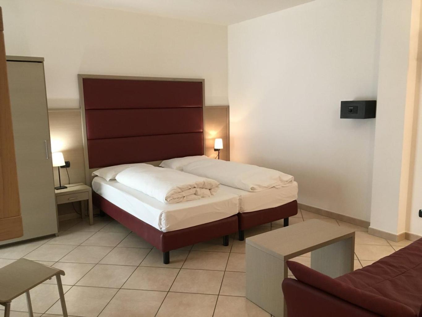 Quadruple Room with Terrace