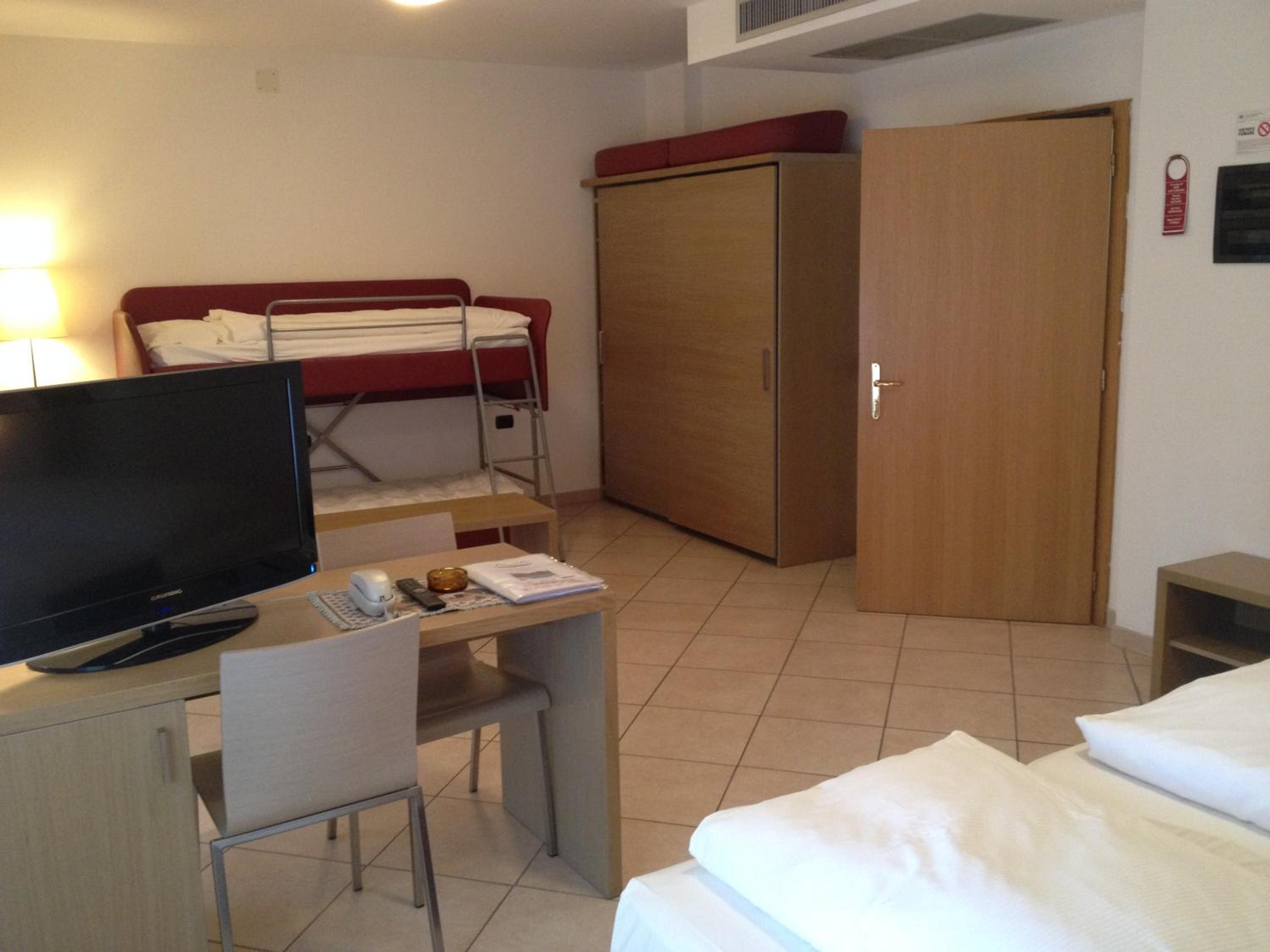 Quadruple Room with Terrace