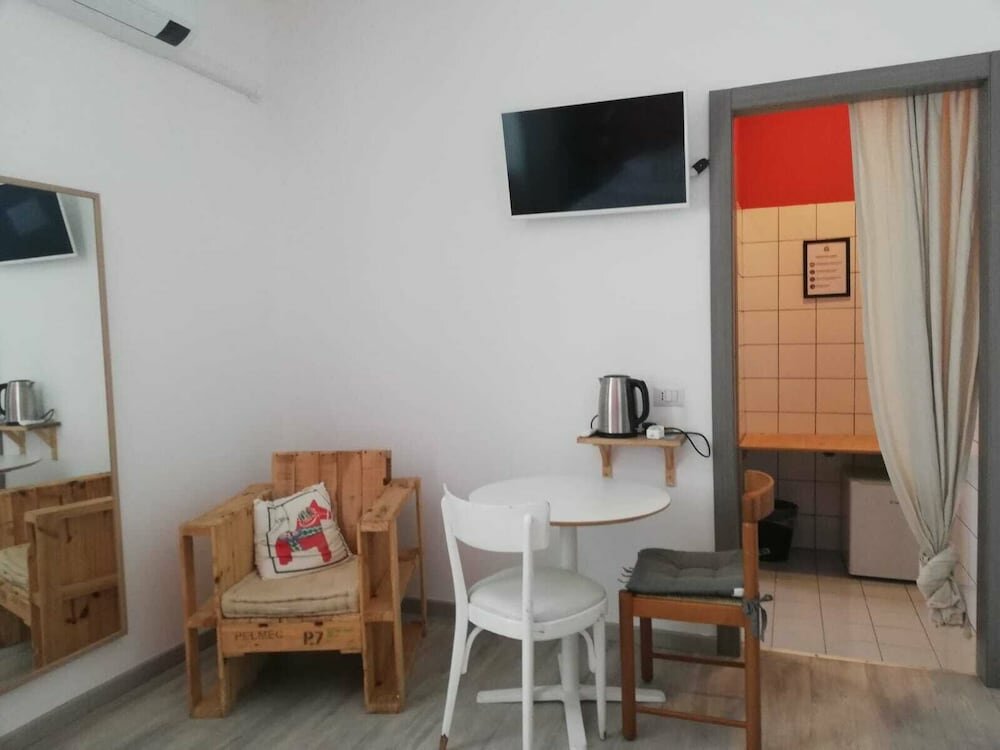 Economy Room, 1 Double Bed, Accessible, Private Bathroom