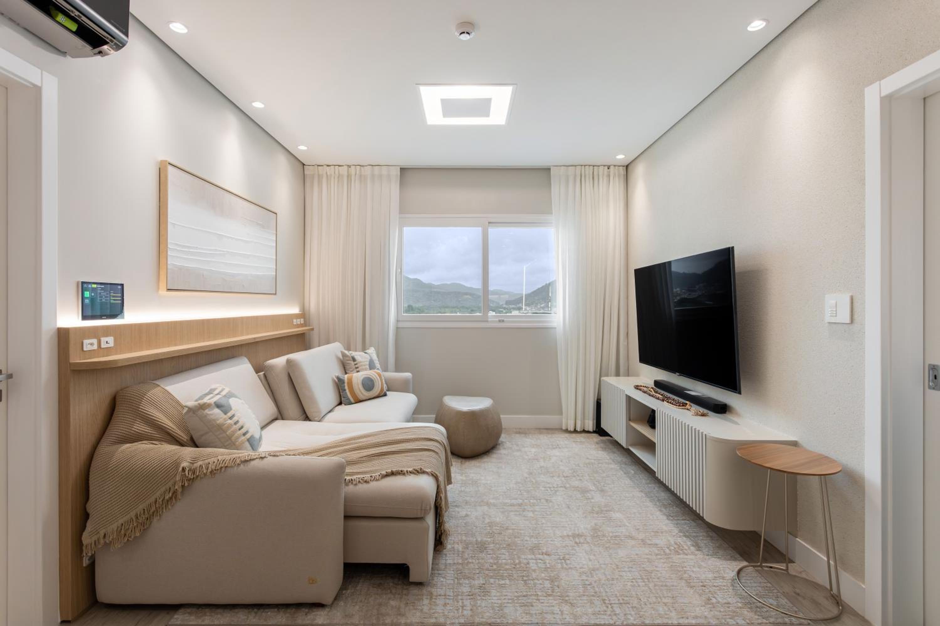 Three-Bedroom Deluxe Apartment