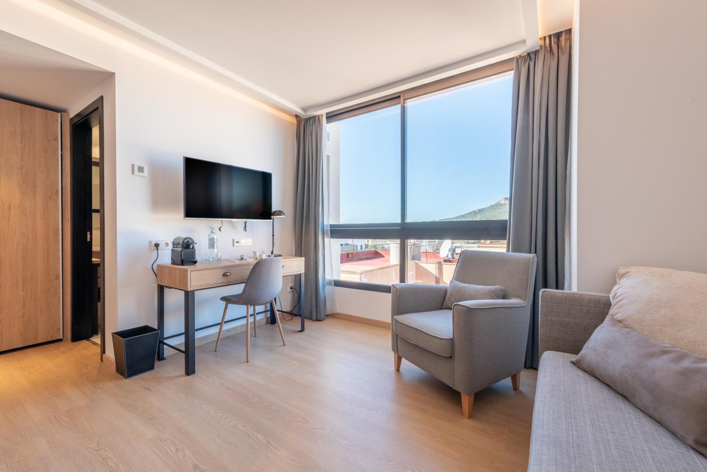 Double Room with no Balcony