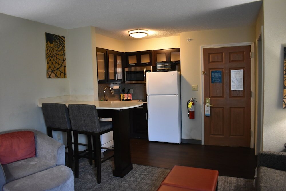 Suite, 2 Bedrooms, Kitchen