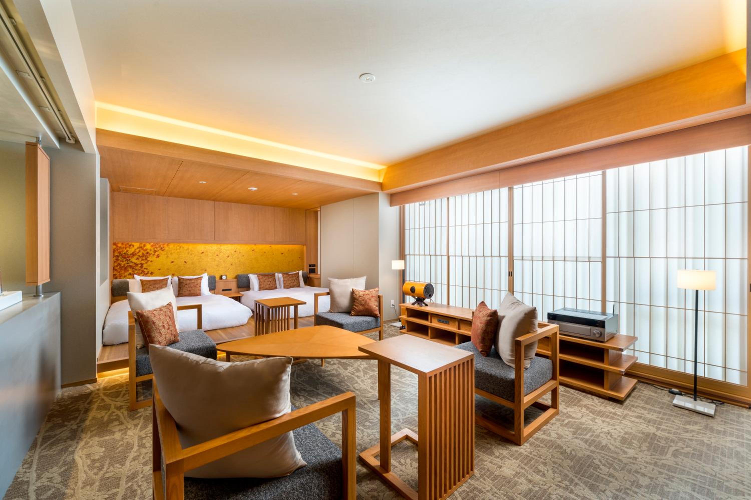 Signature Theater Suite Room