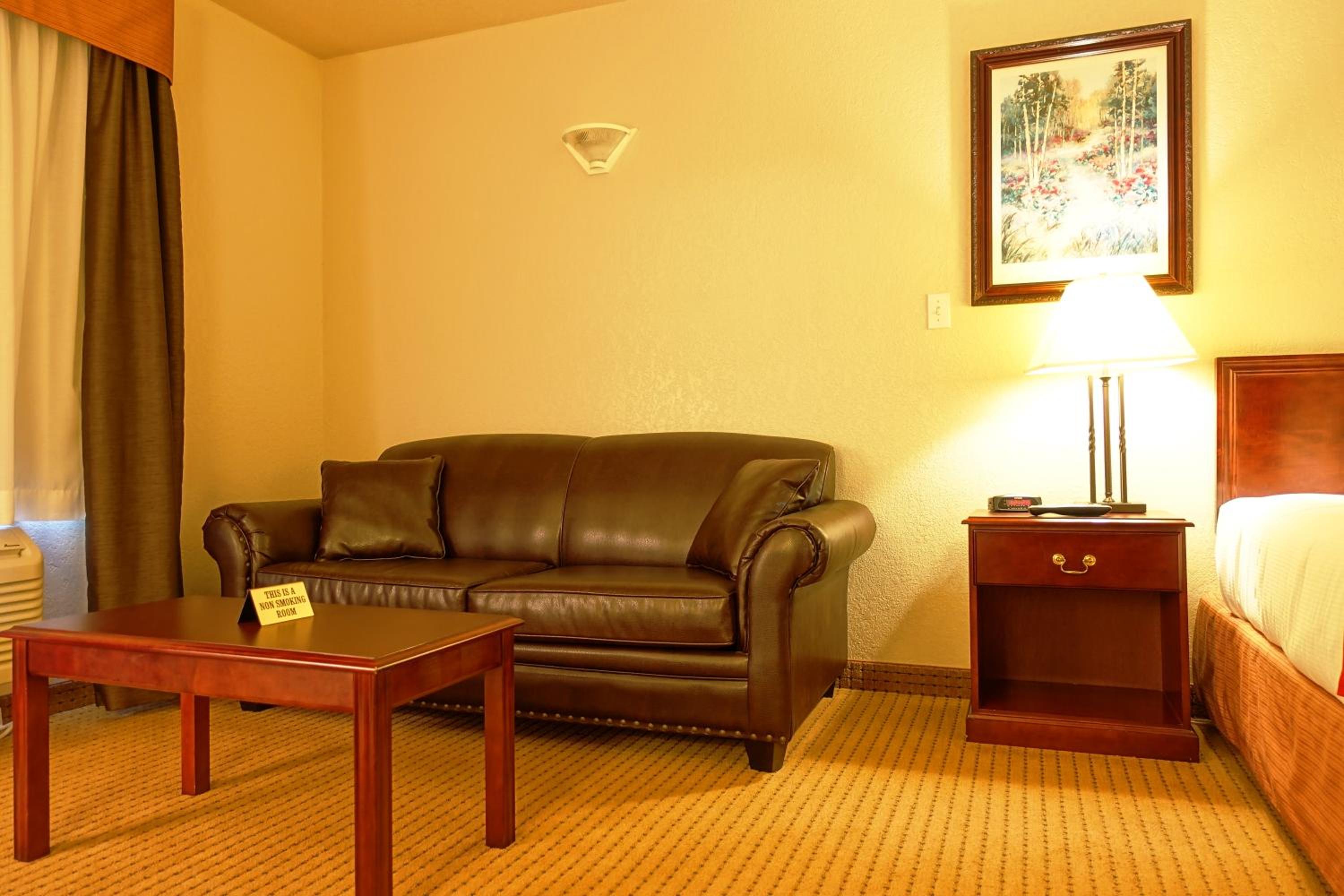 Queen Room - Non Smoking