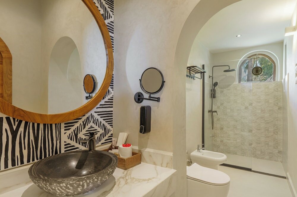 Presidential Suite sea front with private Pool