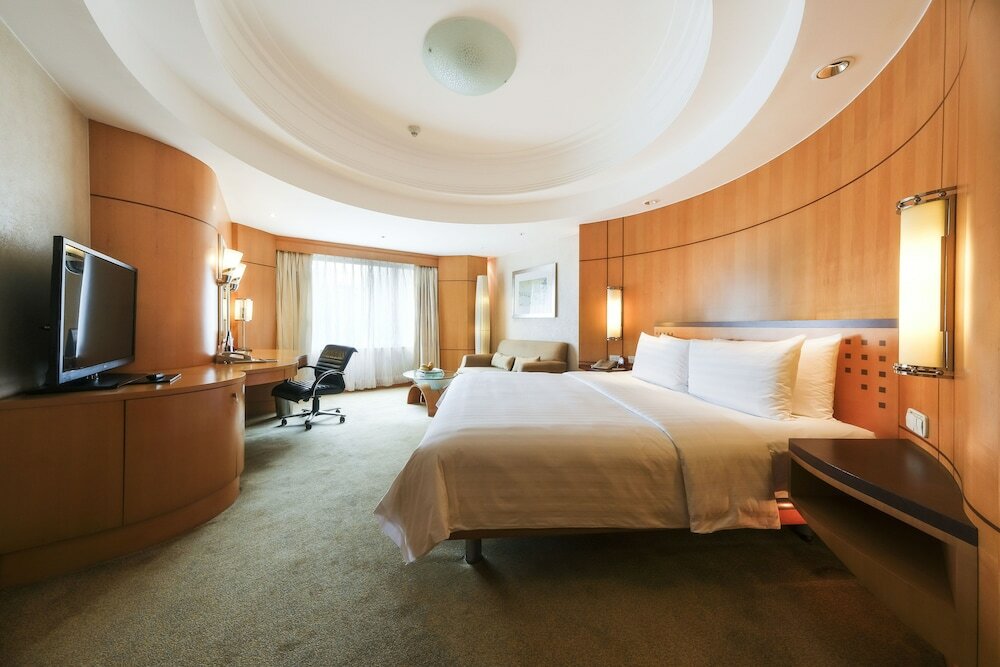 Superior Room, 1 King Bed