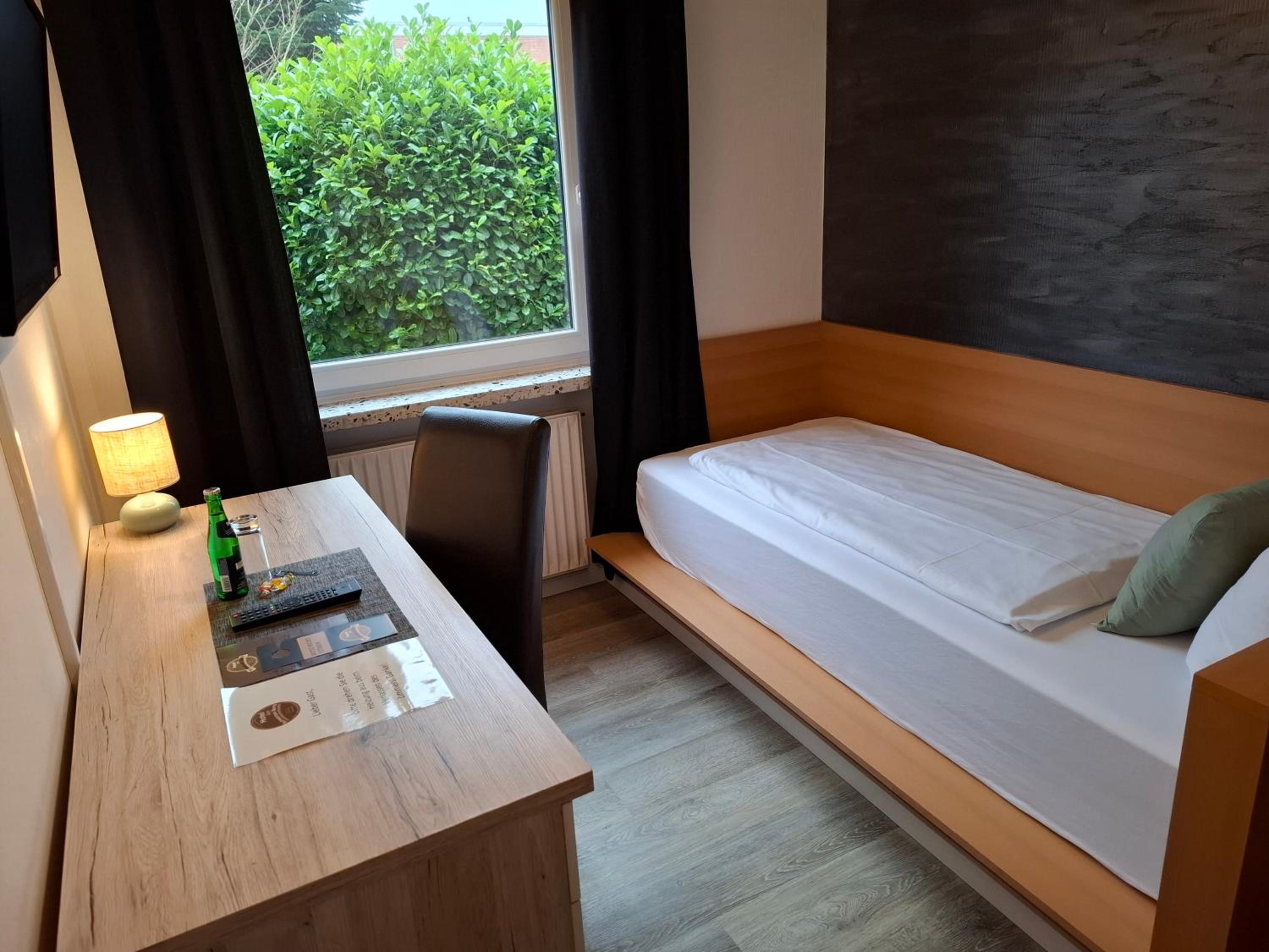 Standard Single Room