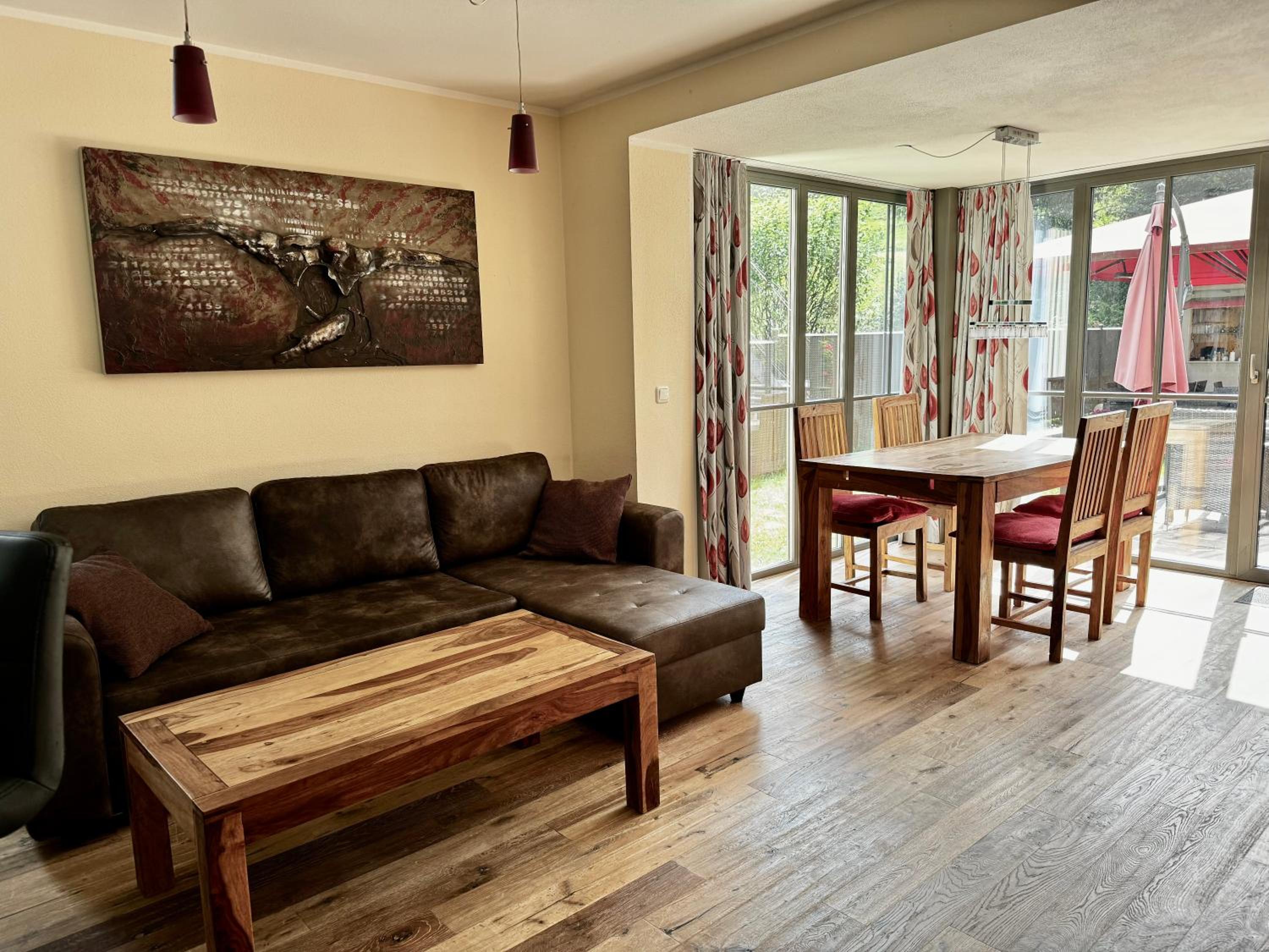 One-Bedroom Apartment with Mountain View (4 Adults) 