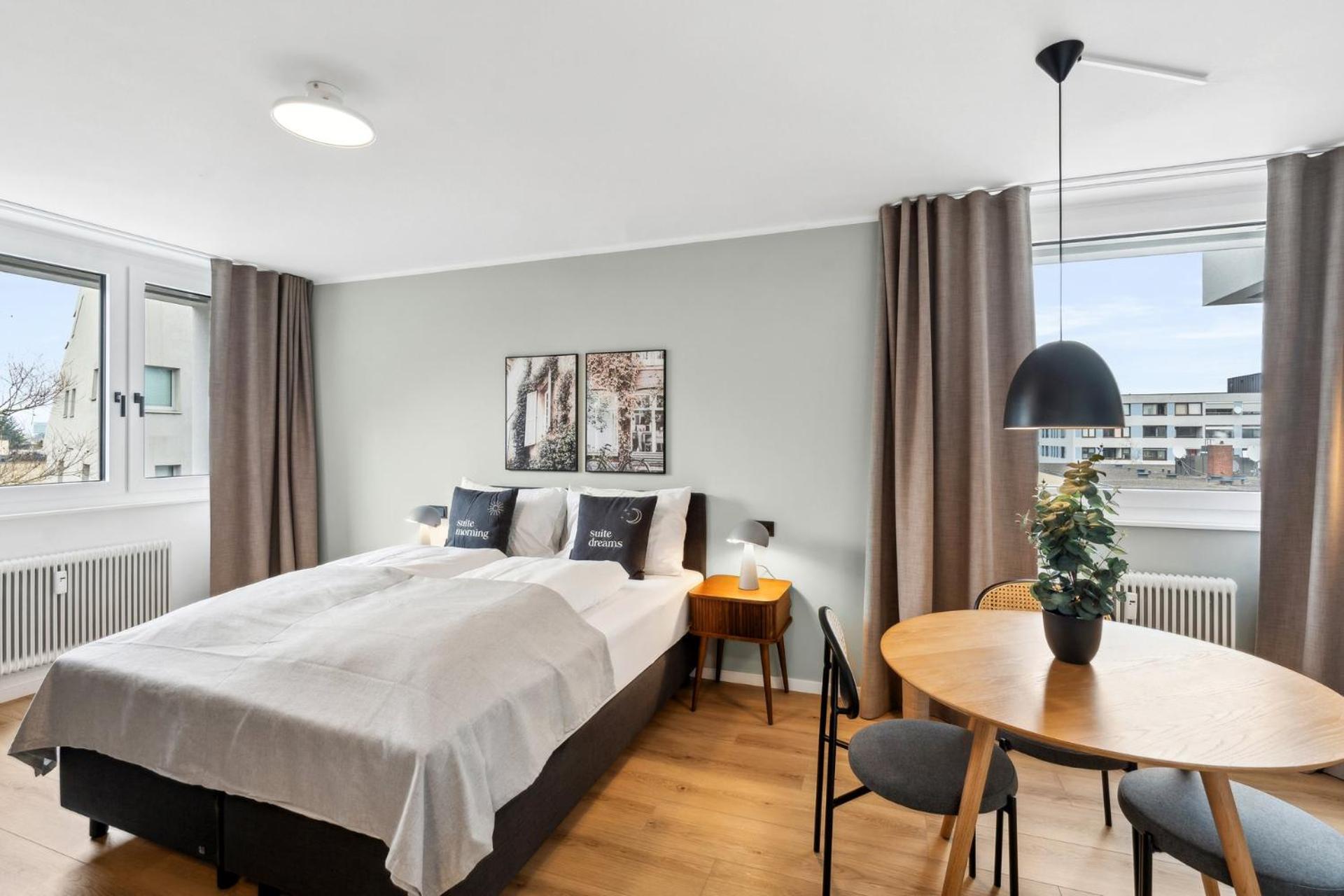 Queen Room with Sofa Bed