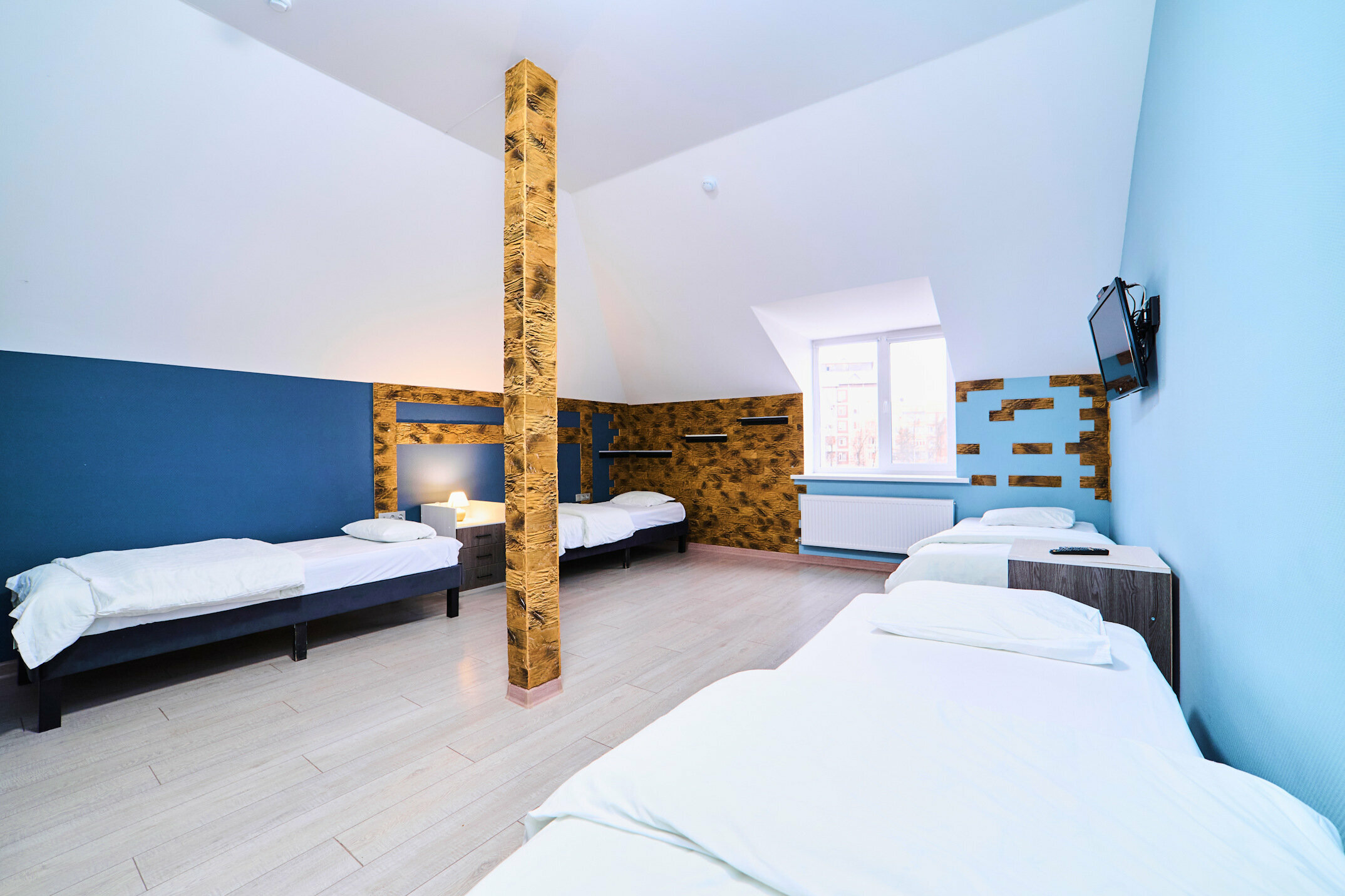 Кровать в общем 8-местном номере