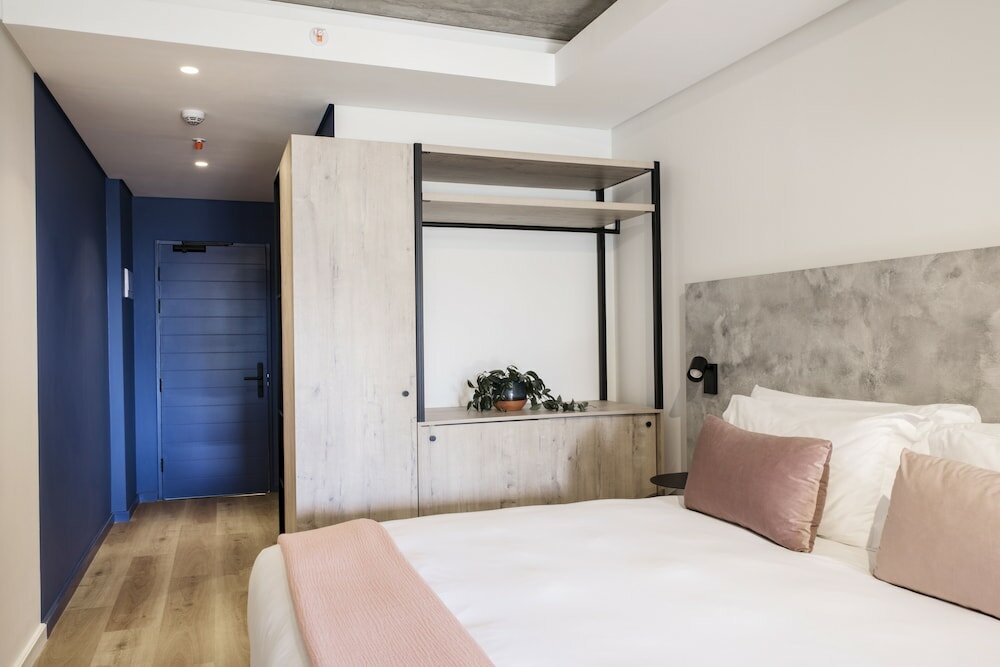 Standard Studio, Kitchen