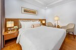 Deluxe Double Room, Partial Ocean View в Paris Deli Danang Beach Hotel