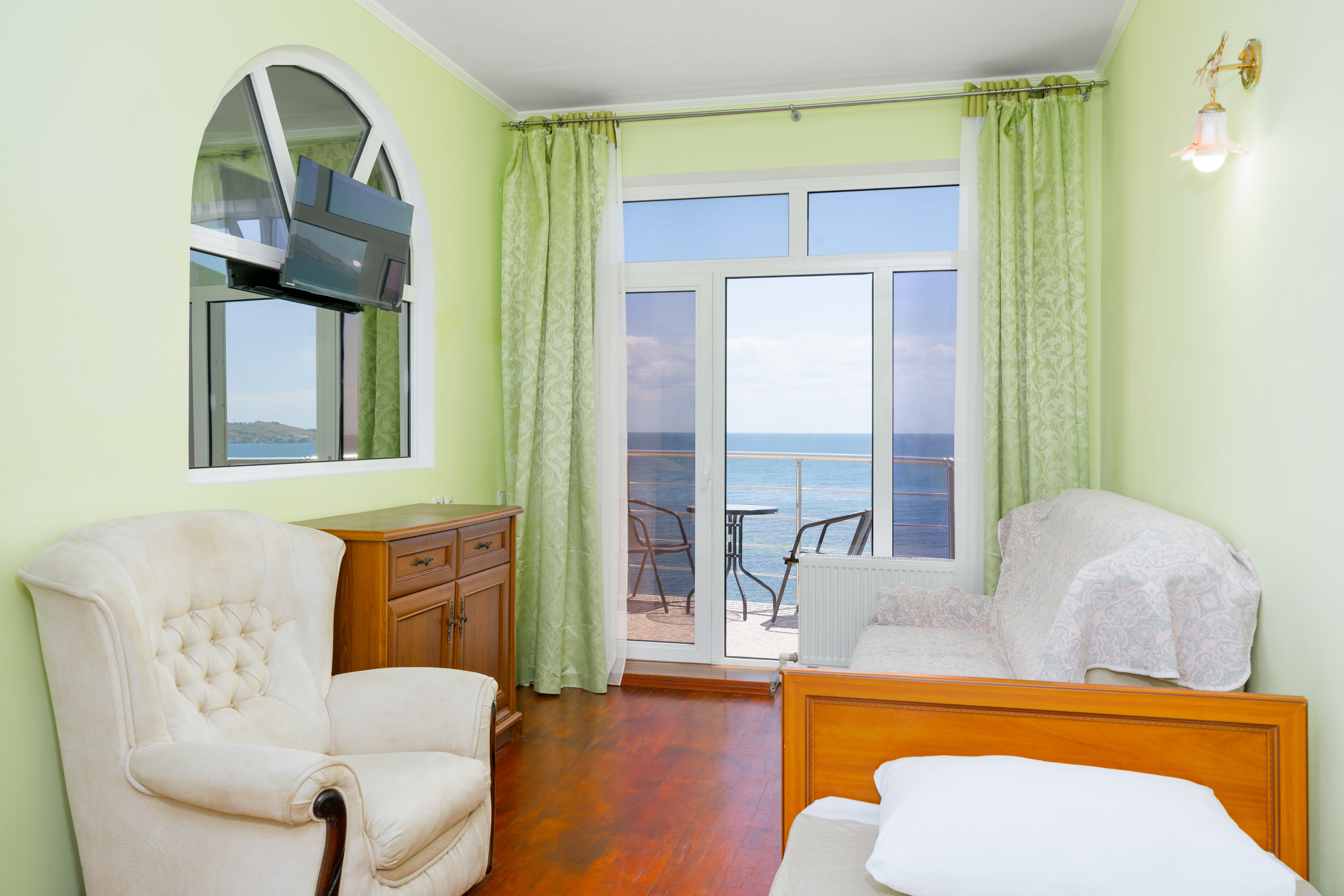 Люкс с видом на море