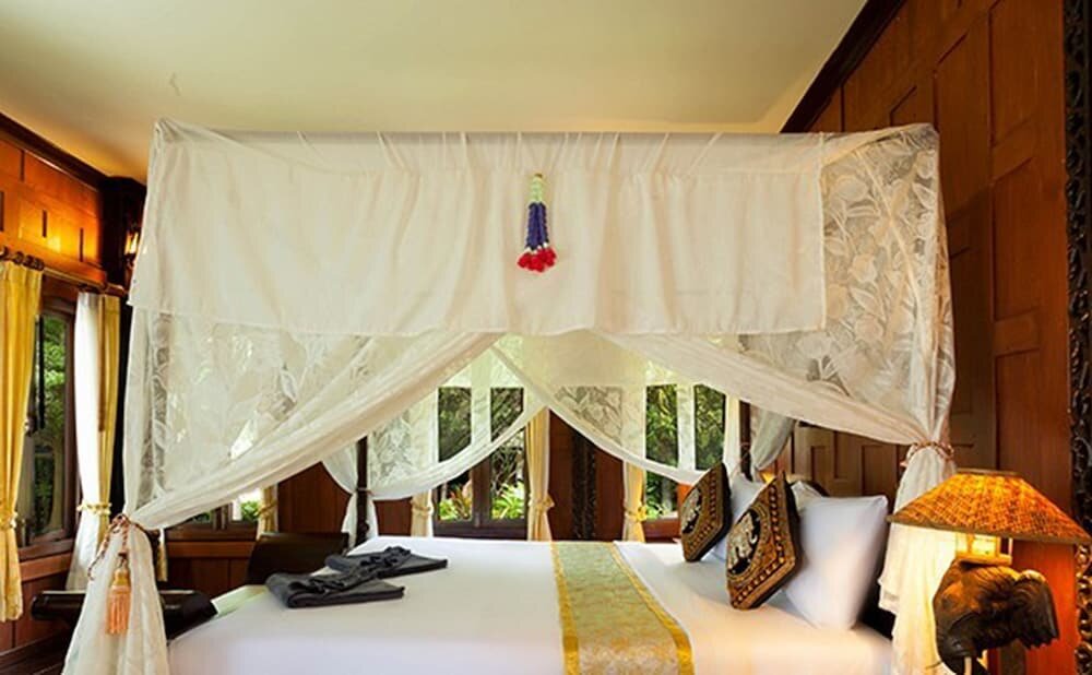 Thai House Bungalow (Beach Front)