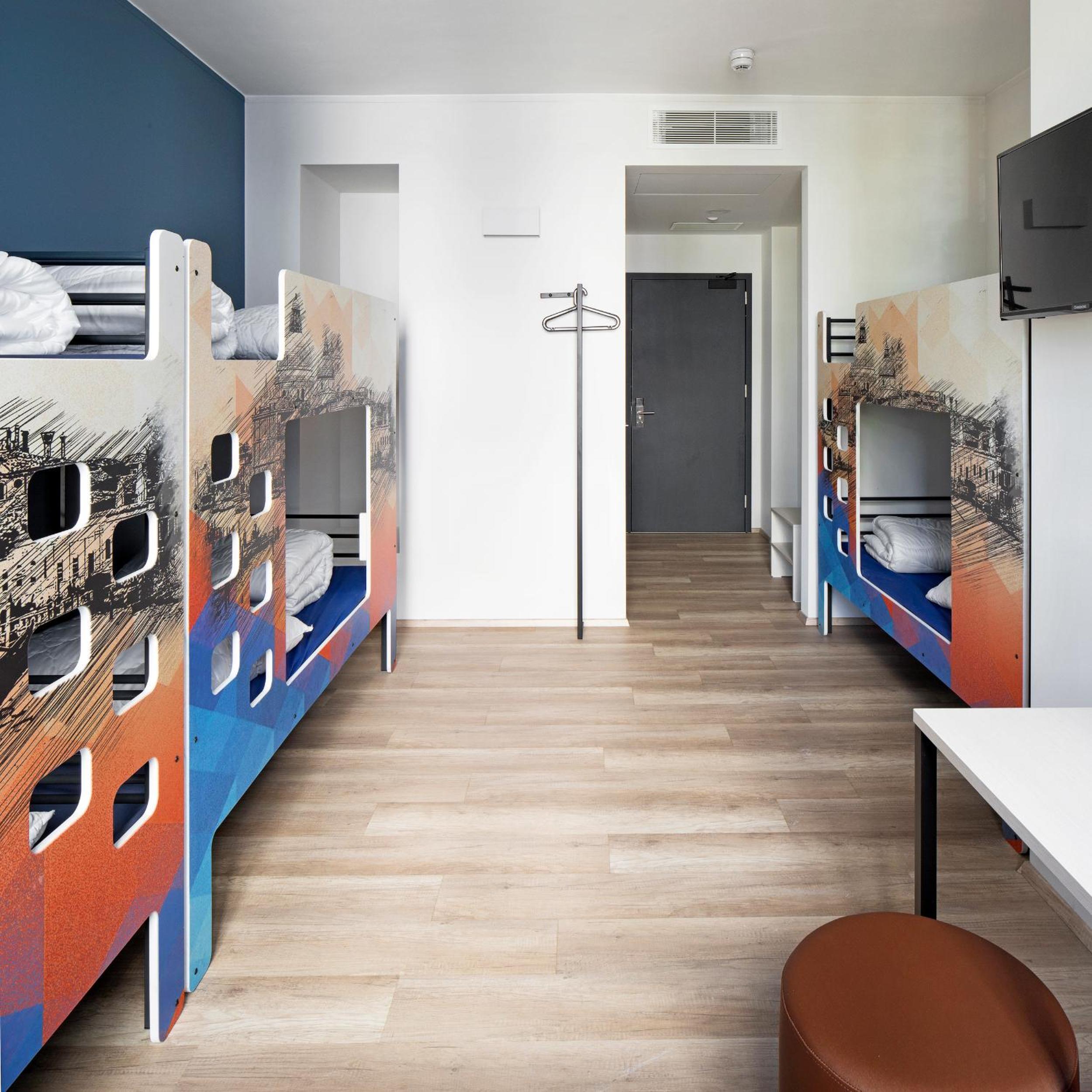 Bed in 8-Bed Mixed Dormitory Room