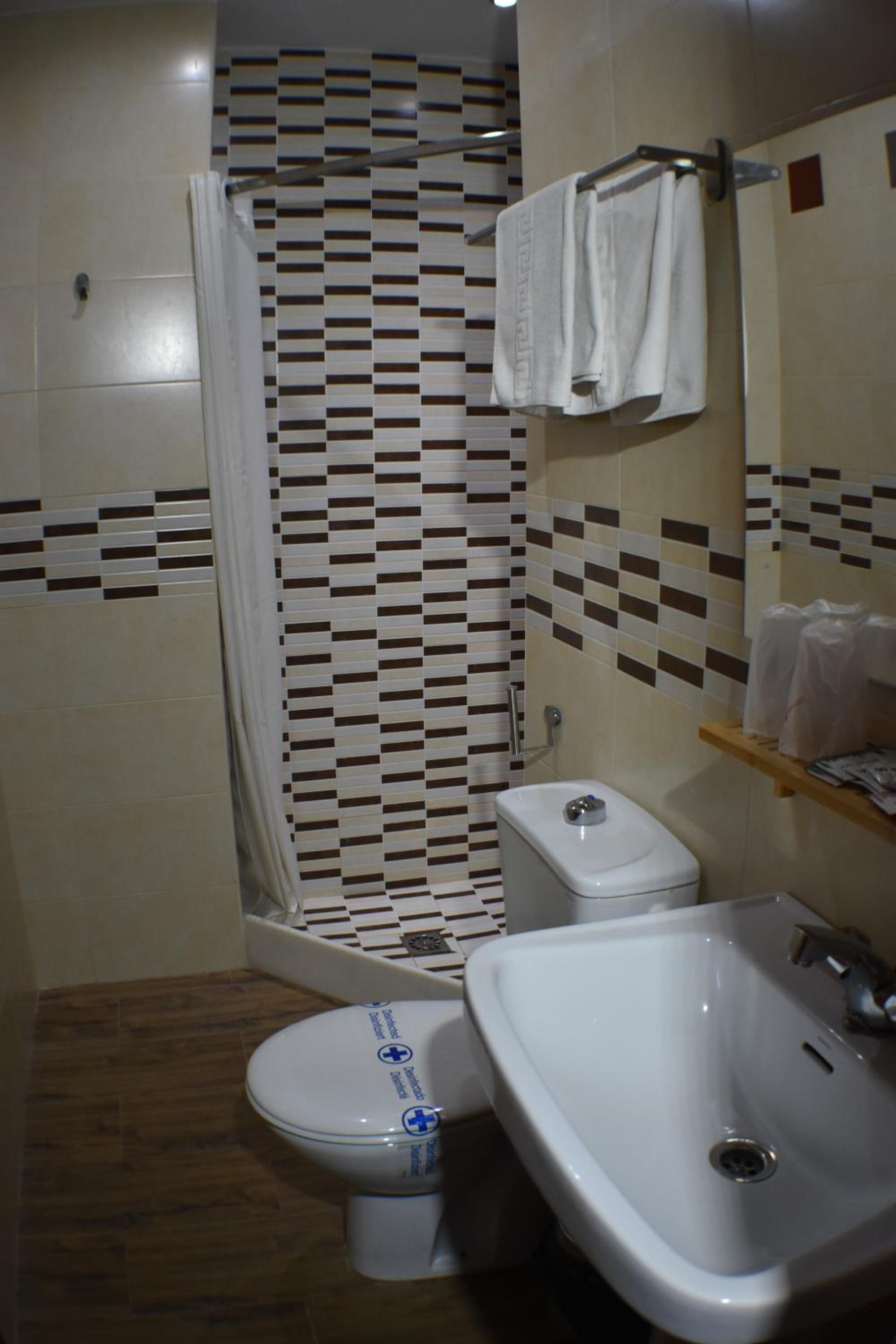 Basic Triple Room
