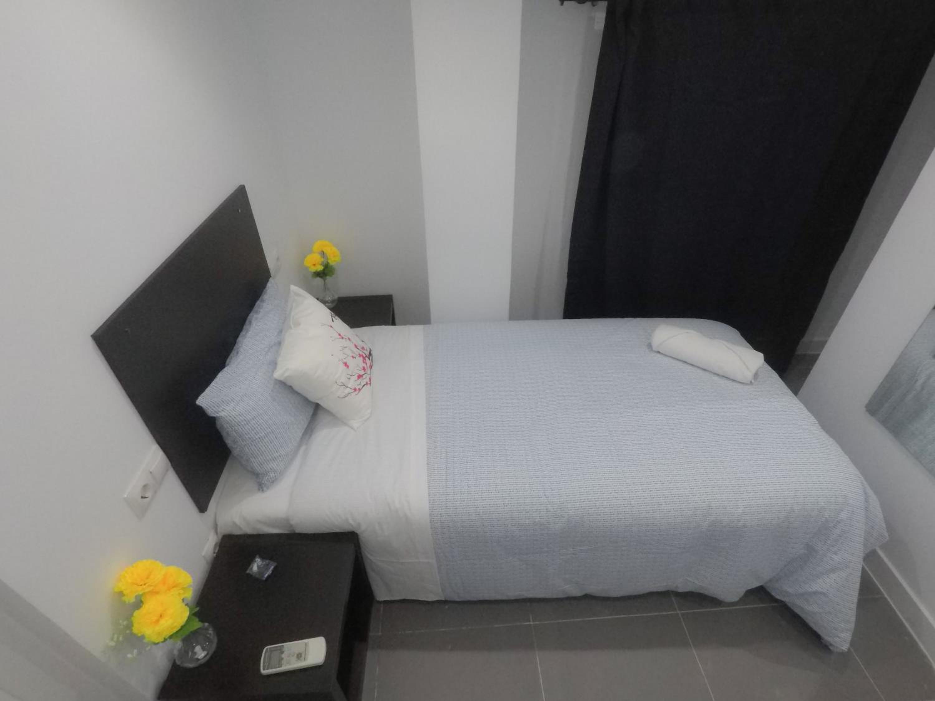 Single Room with Private Bathroom