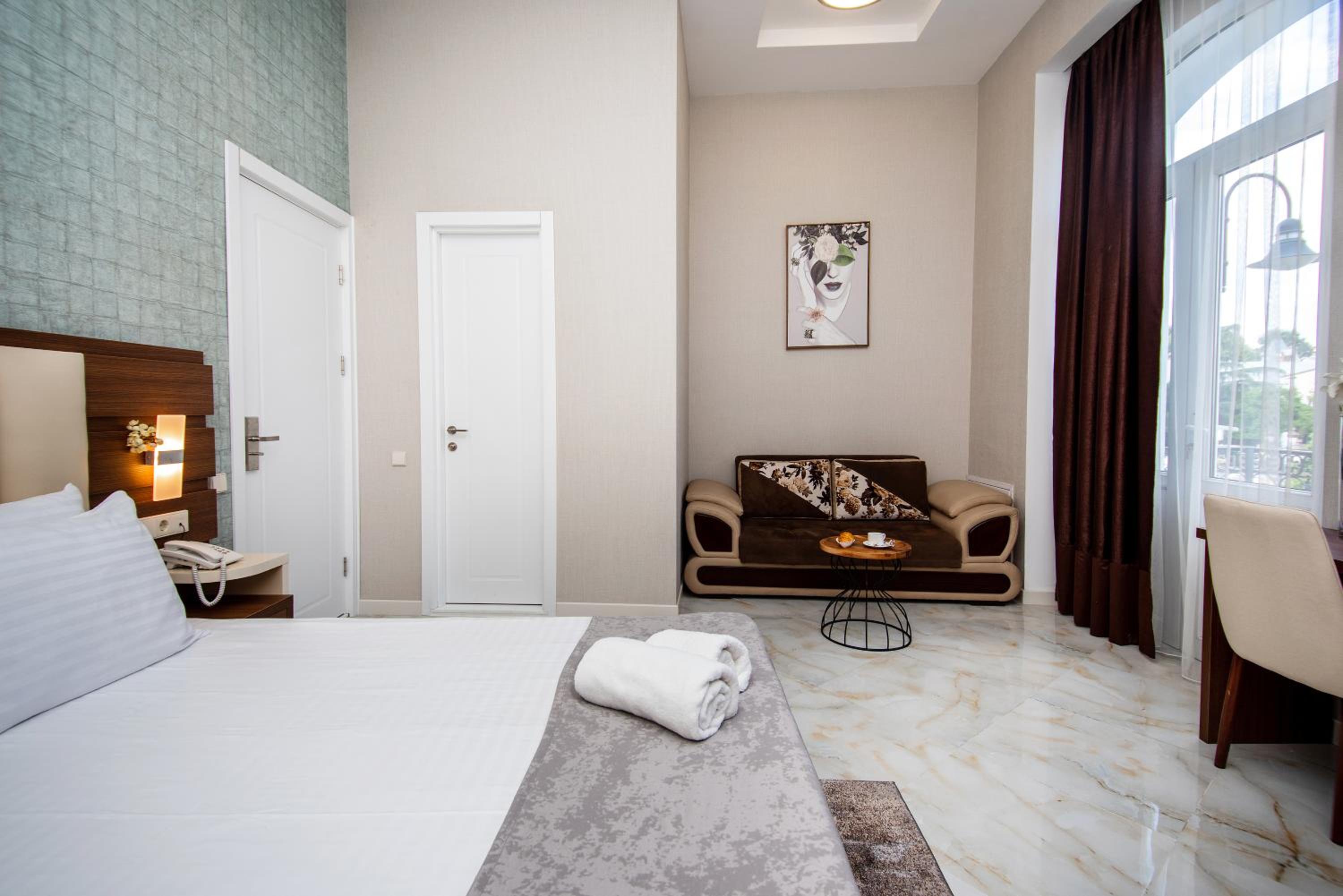 Deluxe Double Room with Balcony