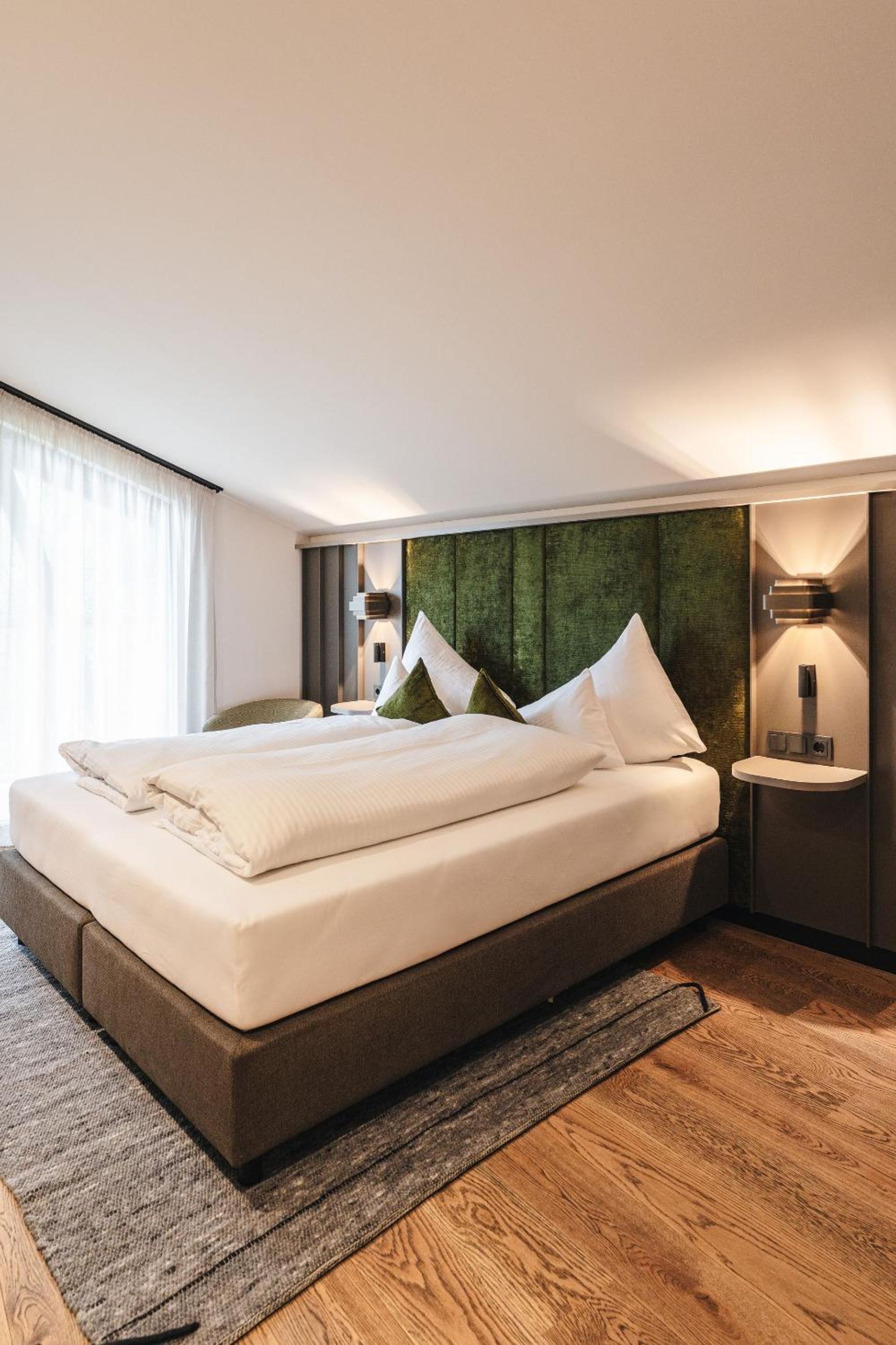 Superior Double or Twin Room with Mountain View