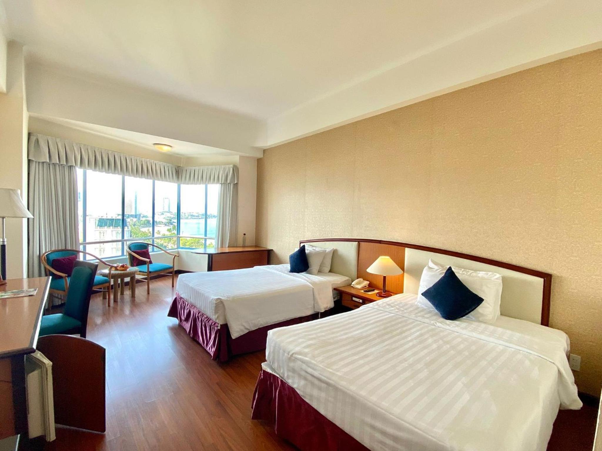 Deluxe Double or Twin Room with Sea View