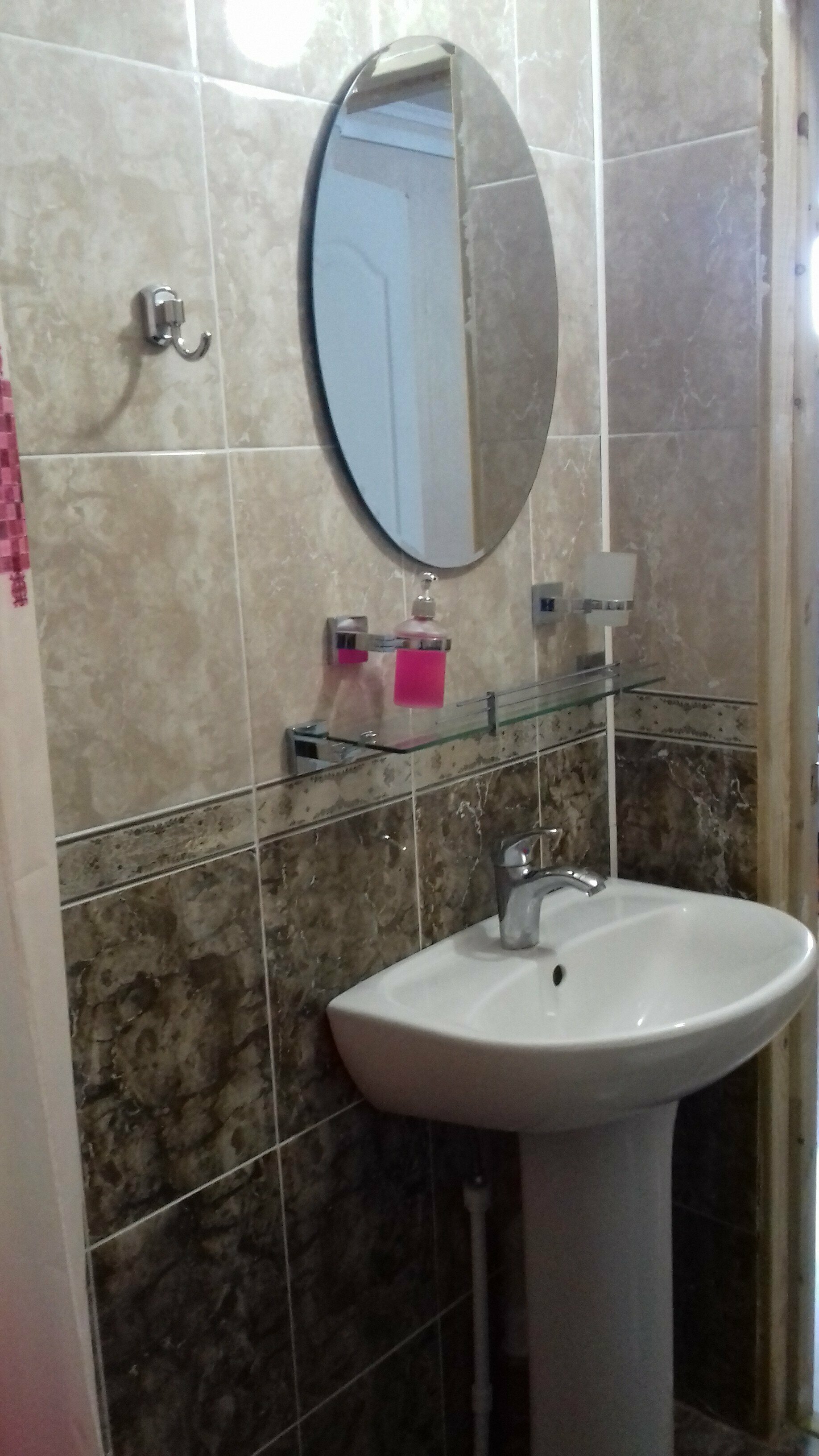 Семейный номер с видом на озеро