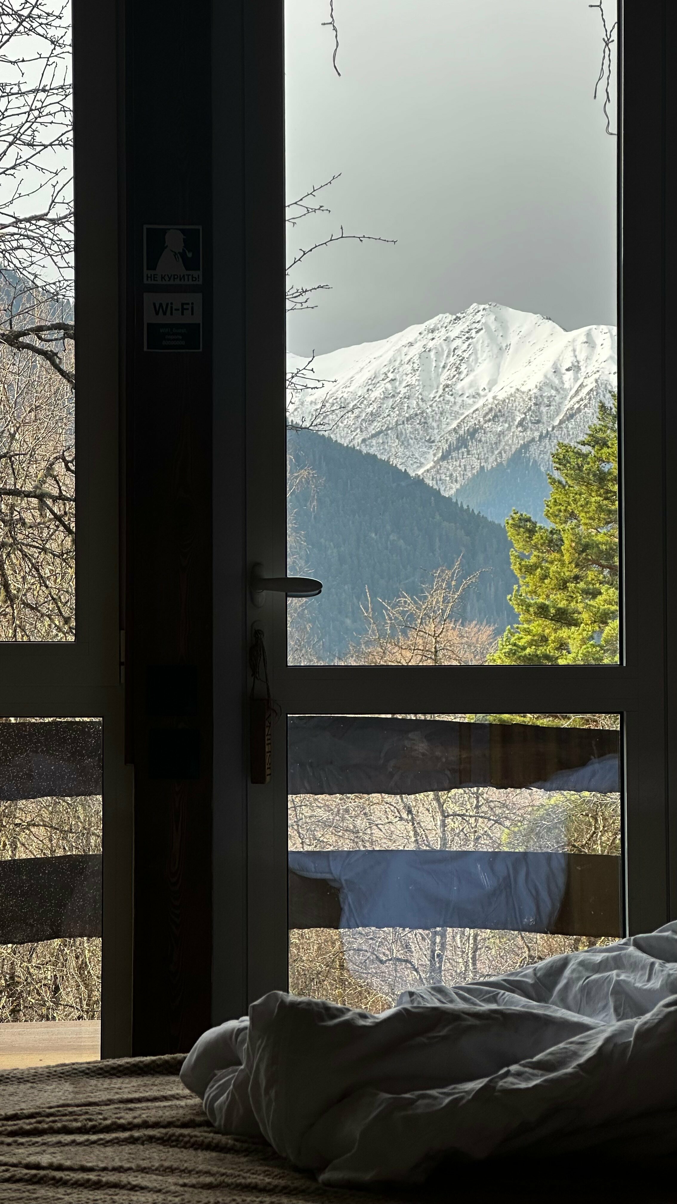 Cемейный номер с собственной ванной комнатой