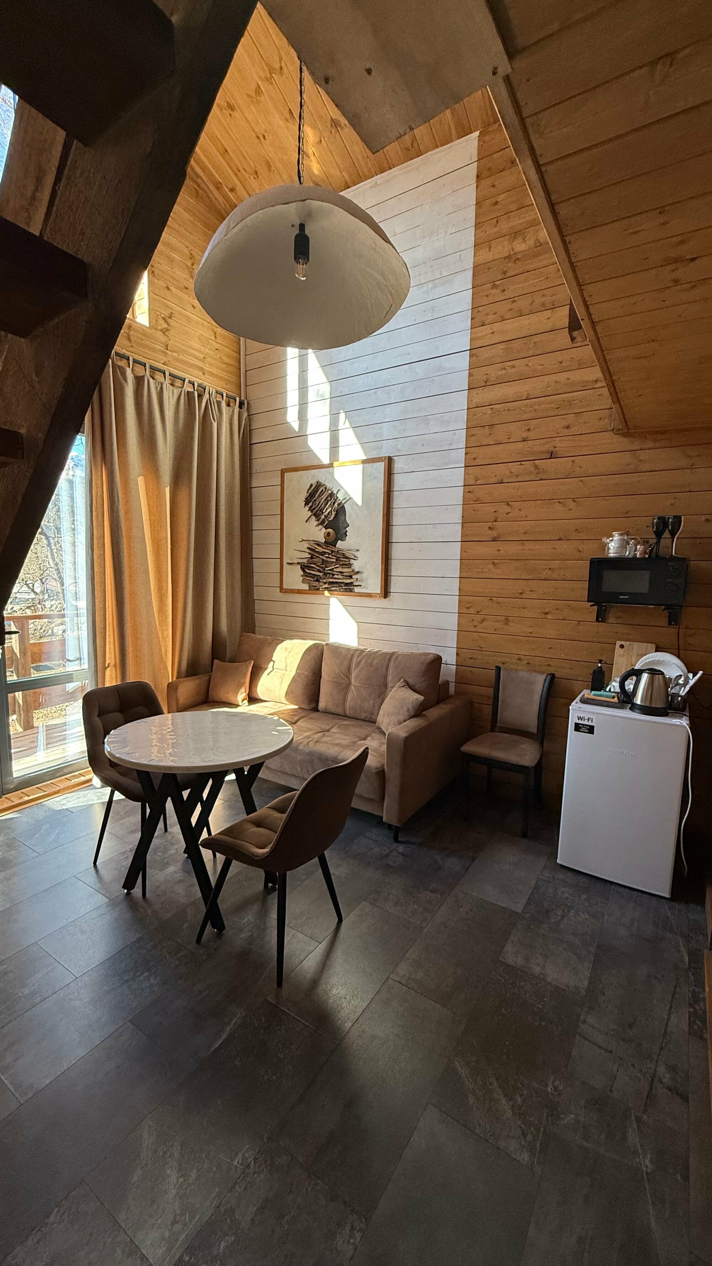 Трехместный номер «Комфорт» с душем