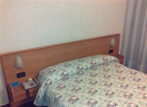 Стандартный одноместный номер в Hotel Engadina