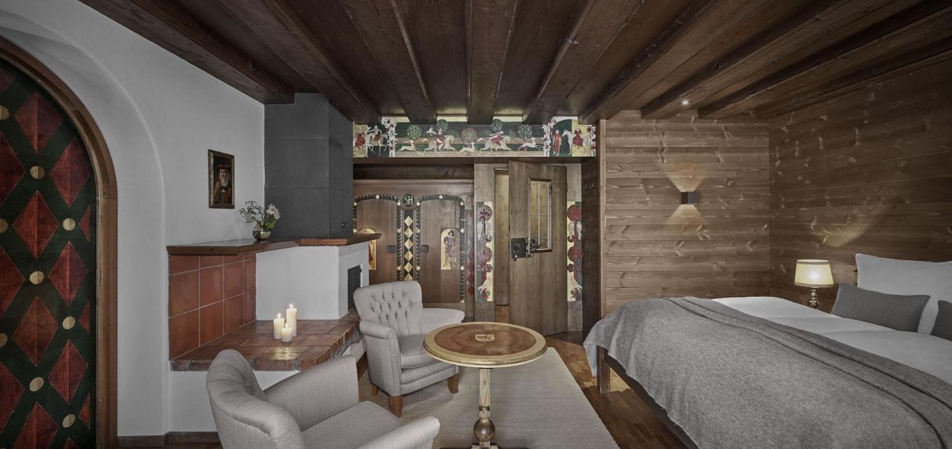 Junior Suite with Balcony