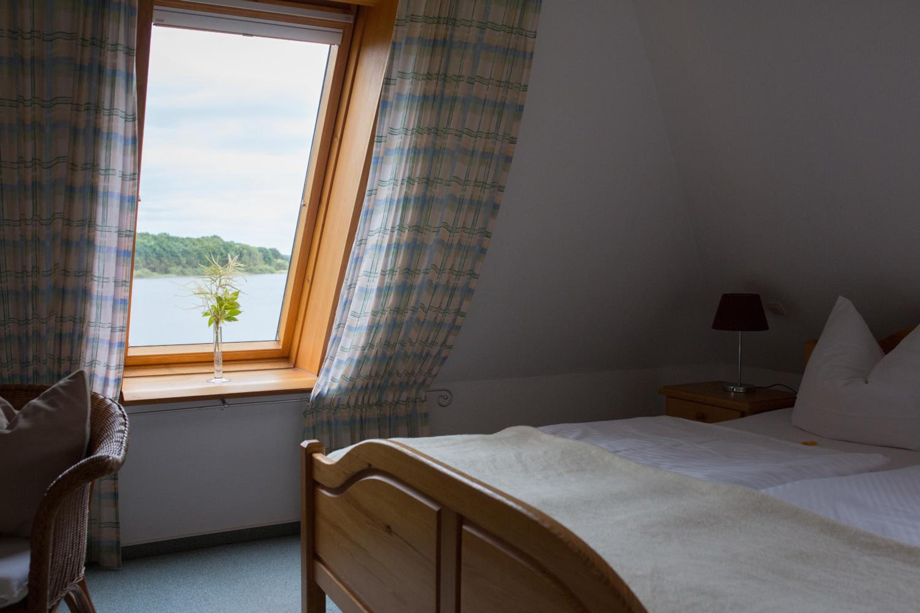 Triple Room with Lake View