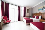 Трехместный номер «Делюкс» в Artefes Hotel