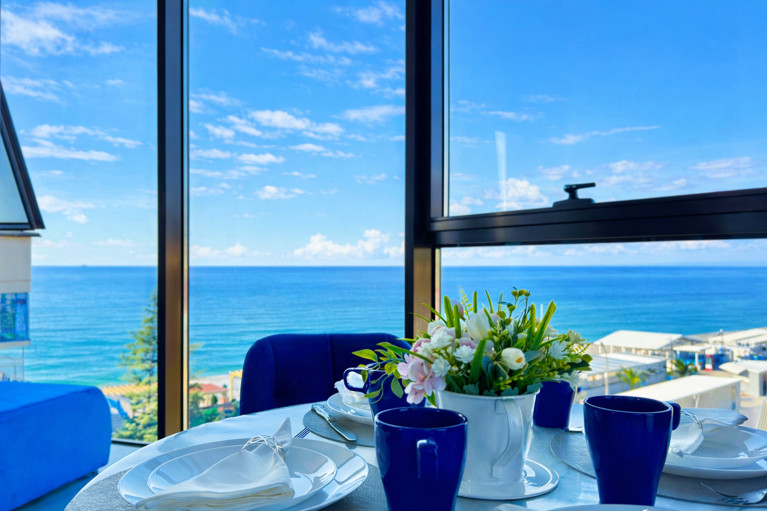 Люкс с панорамным видом на море