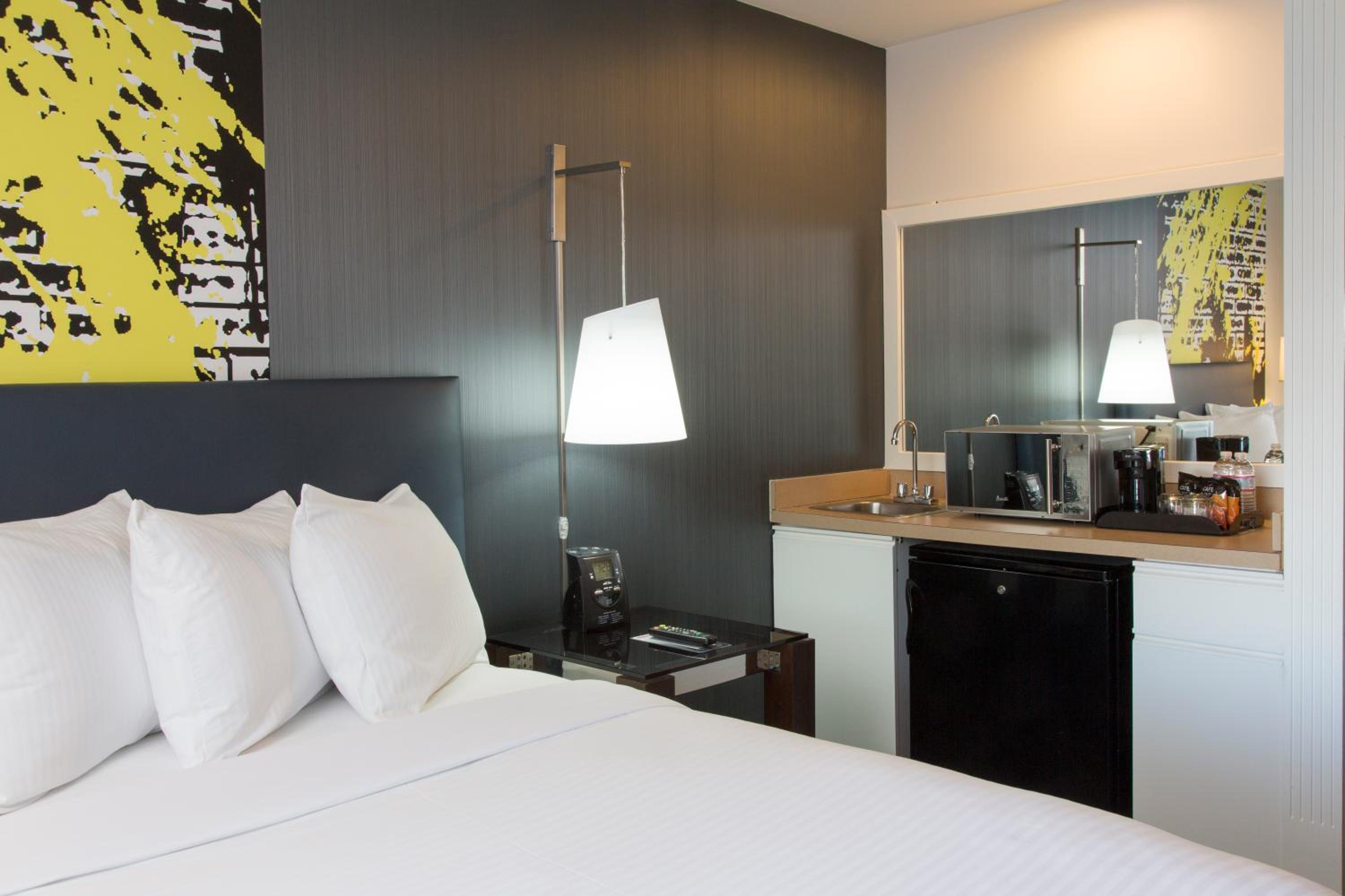 Standard Double Room with Two Double Beds - Non-Smoking