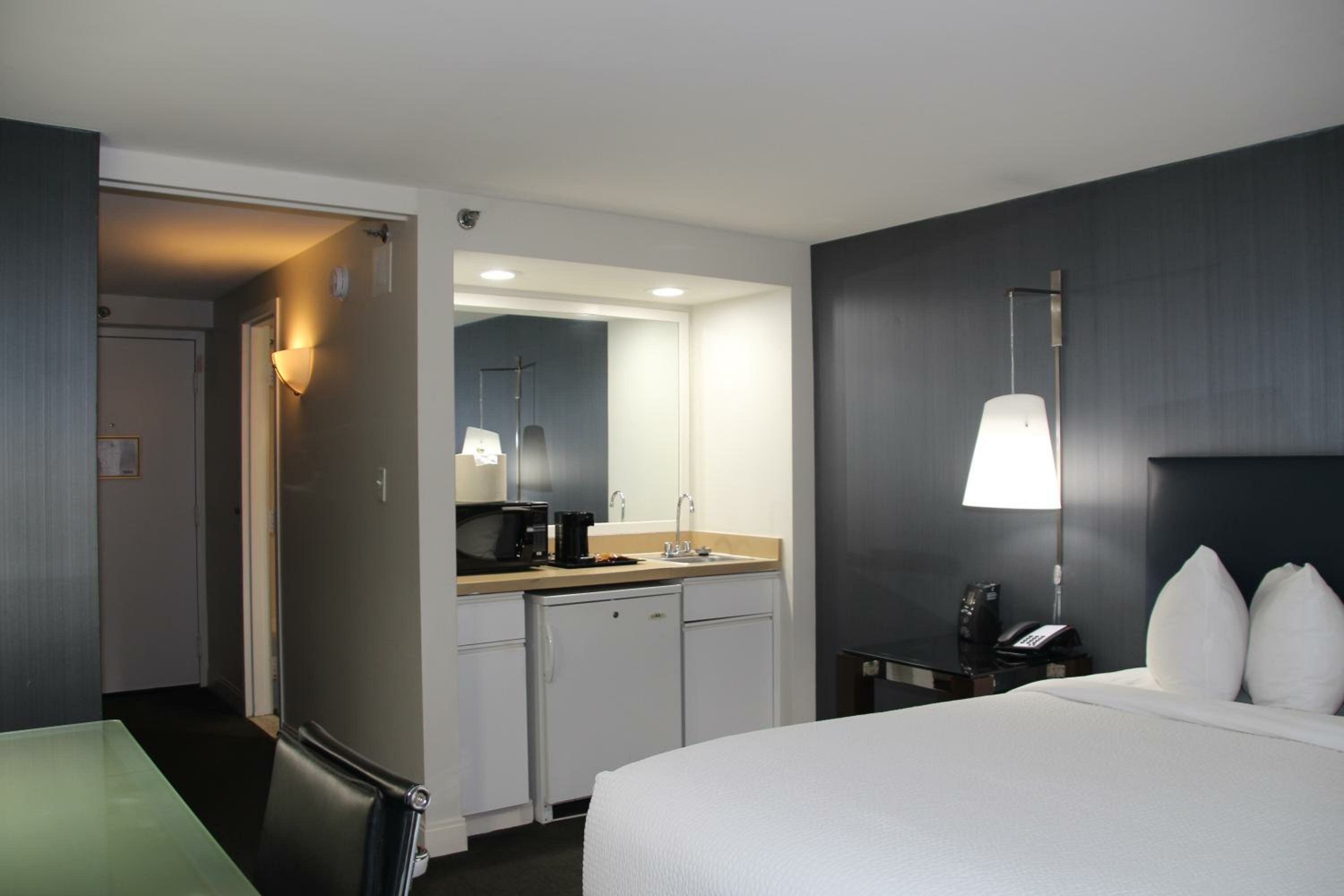 Standard Double Room with Two Double Beds - Non-Smoking
