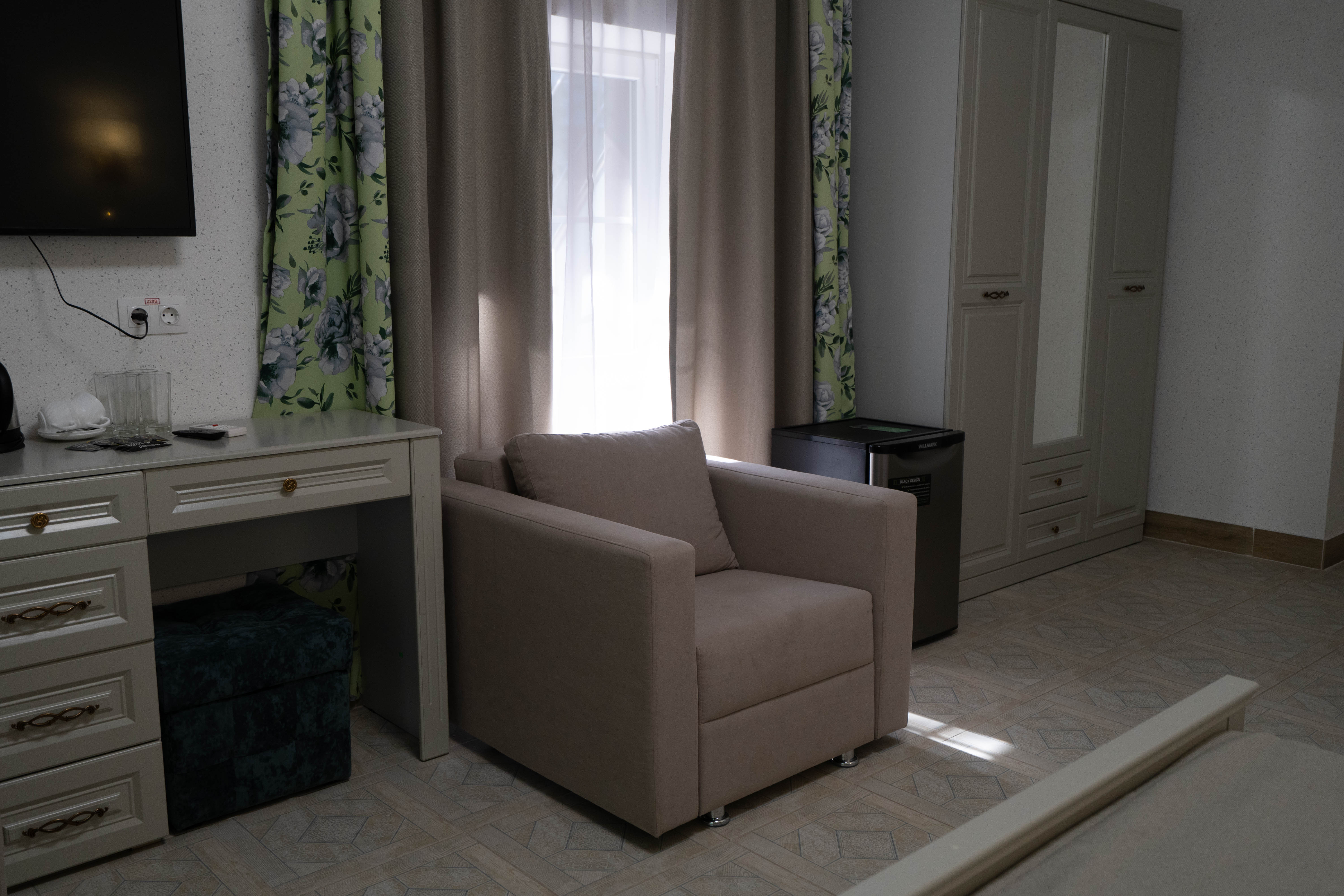 Джуниор 3-х местный