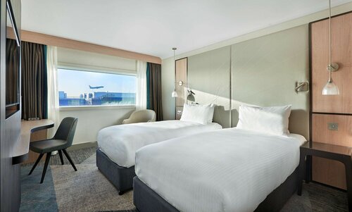 Номер, 2 односпальные кровати (Runway View) в Hyatt Place London Heathrow Airport