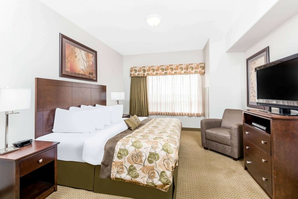 Suite, 1 Bedroom, Non Smoking, Refrigerator & Microwave