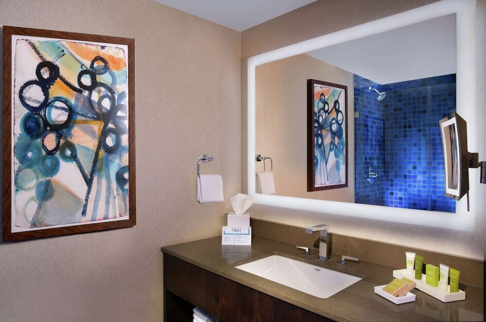 Premium Room, 1 King Bed (High Floor)