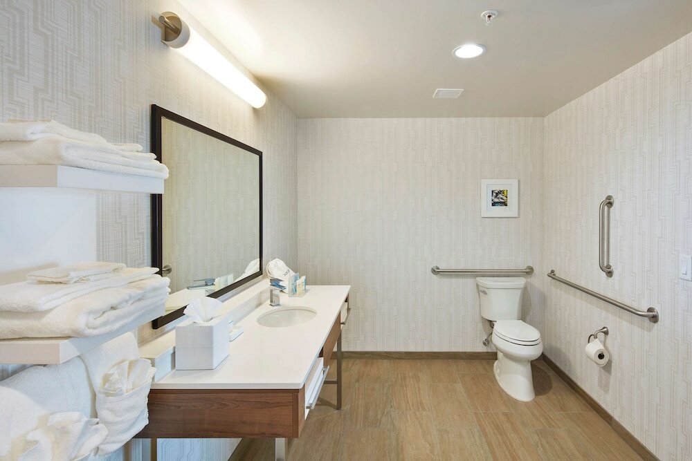 Room, 2 Queen Beds, Accessible (Hearing)