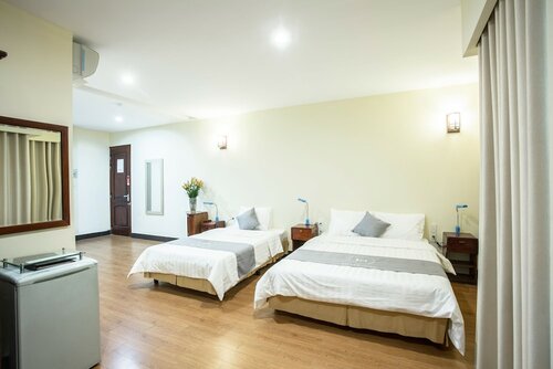 Family Triple Room, 1 Bedroom, Non Smoking, City View в My Lan Hotel Hanoi
