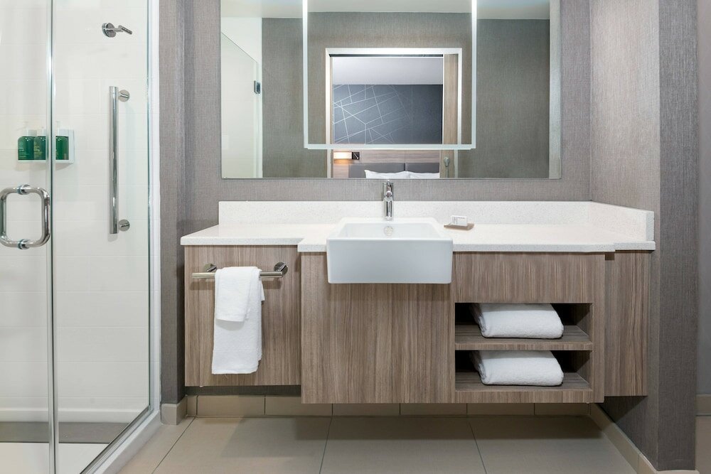 Suite, 1 King Bed
