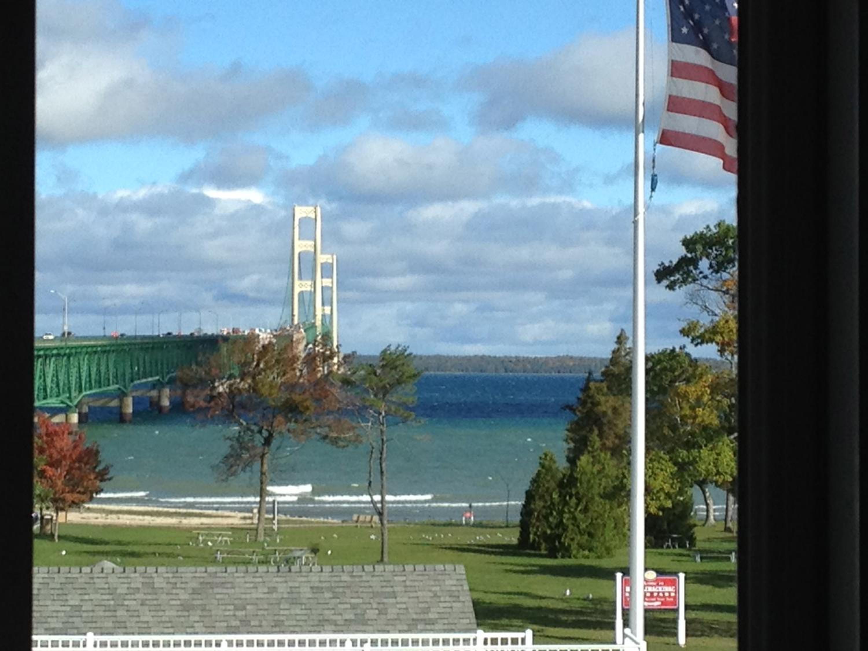 Bridge and Lake View/ Two queen beds